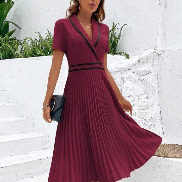 Burgundy Preppy Womens Contrast Binding Pleated Hem Dress - Picture 2 of 5